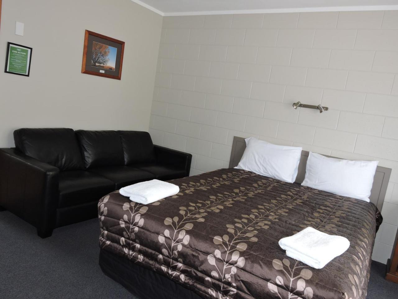 219 On Johns & Holiday park Christchurch